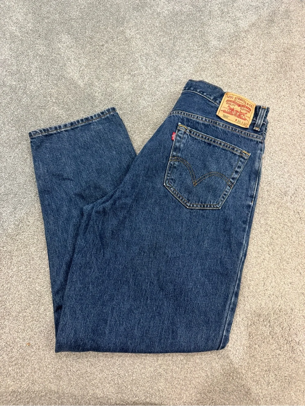 Levi’s 560 Comfort Fit Men’s Jeans W36 L32 Medium Wash Relaxed